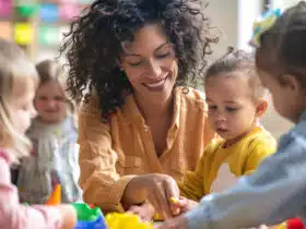 Comment trouver une garde d'enfants pendant les vacances ?